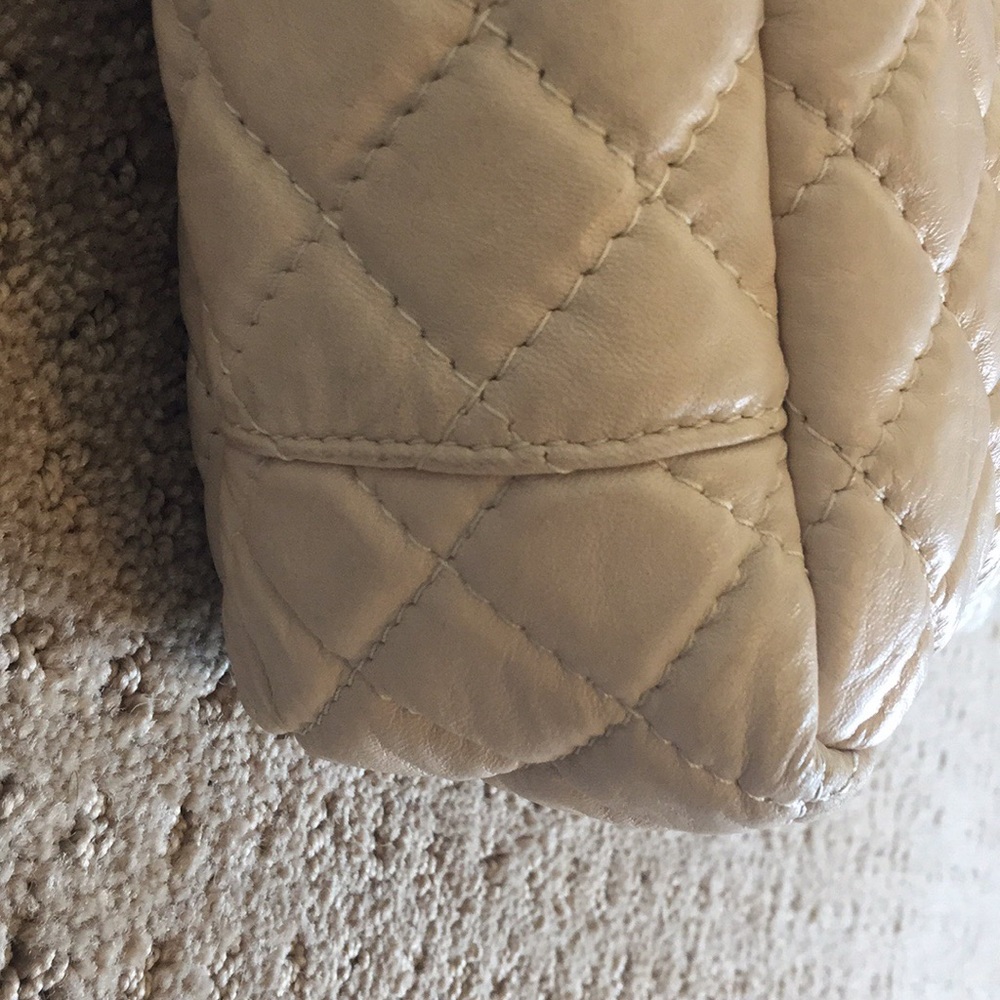 White Italian Leather Bag - Picture 7 of 8